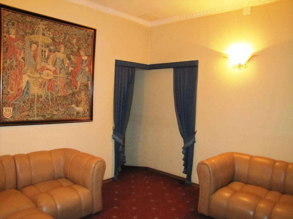 Severnye Zori Hotel Tjerepovets Exteriör bild